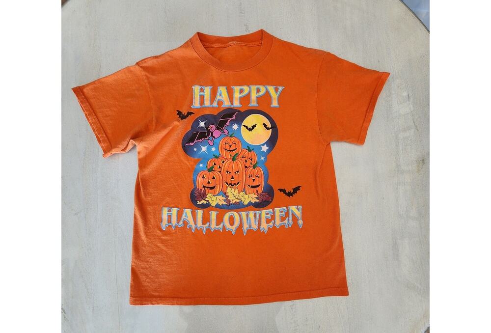 VTG Halloween T-Shirt Orange Bats Jack O Lantern Spooky Fall